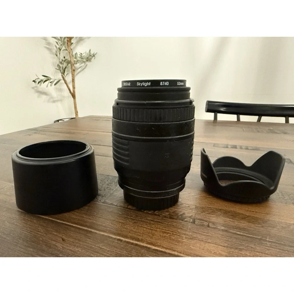 Sigma 70-210mm Camera Lens Multi Coated 1:4-5.6 UC Zoom Made In Japan Auto Focus